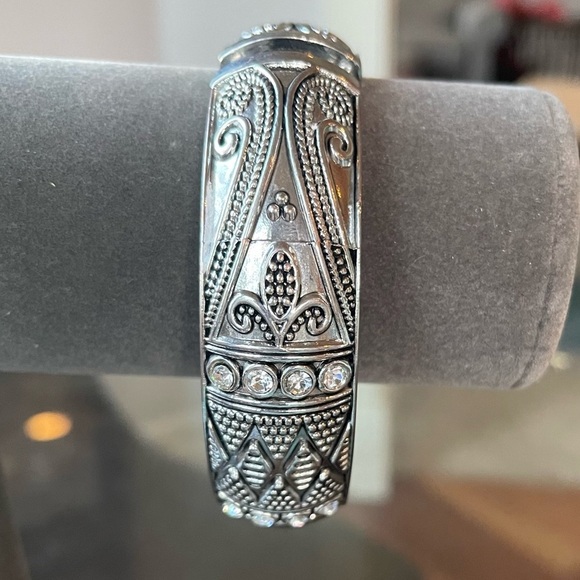 Handcraft Sliver Bracelet with the bling - Picture 10 of 10